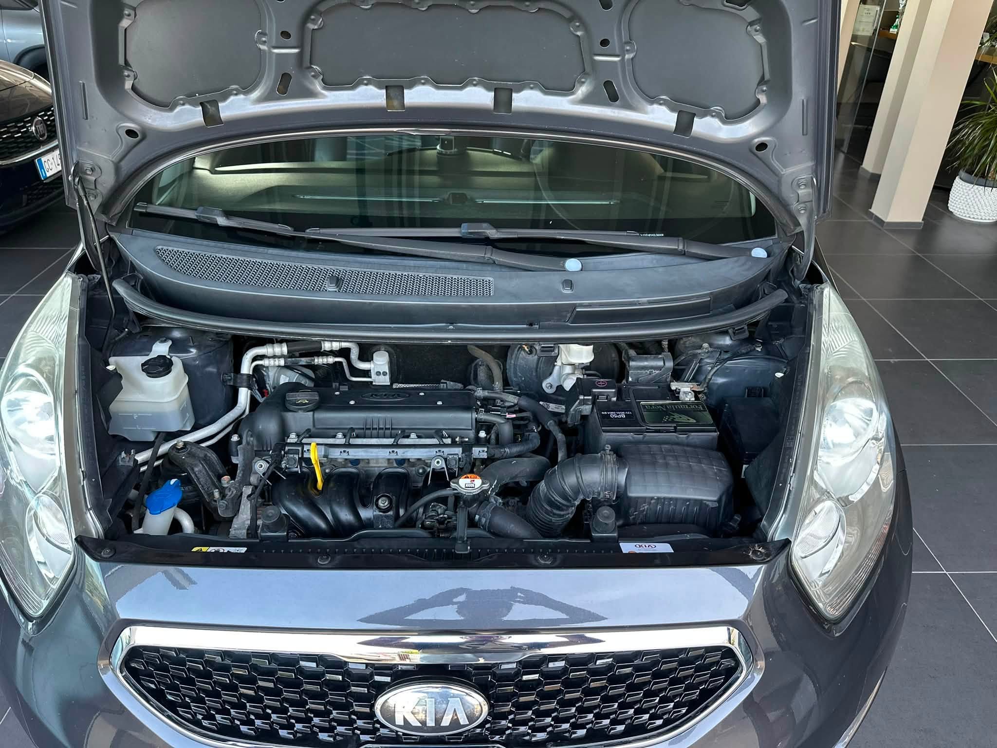 KIA VENGA 1.4 CVVT COOL
