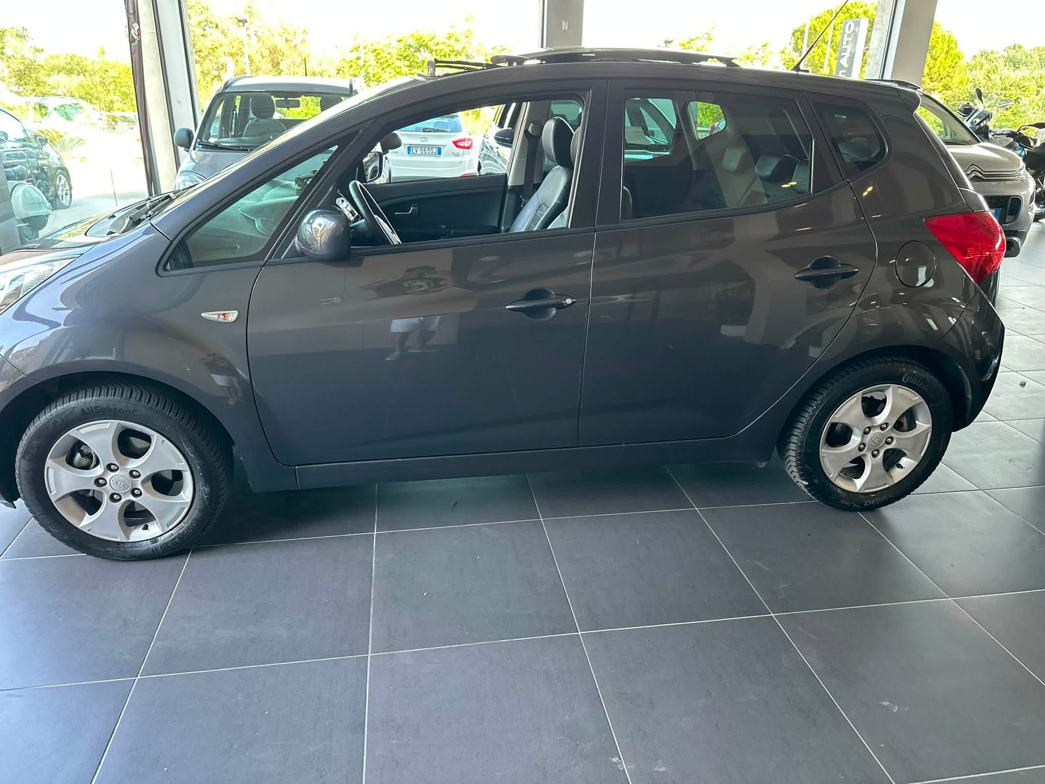 KIA VENGA 1.4 CVVT COOL