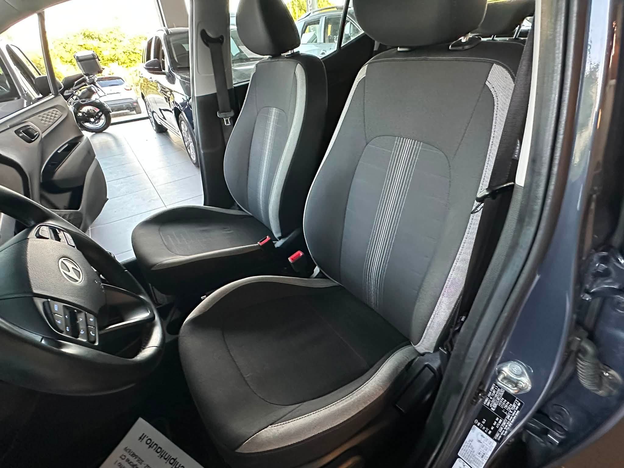 HYUNDAI   i 10