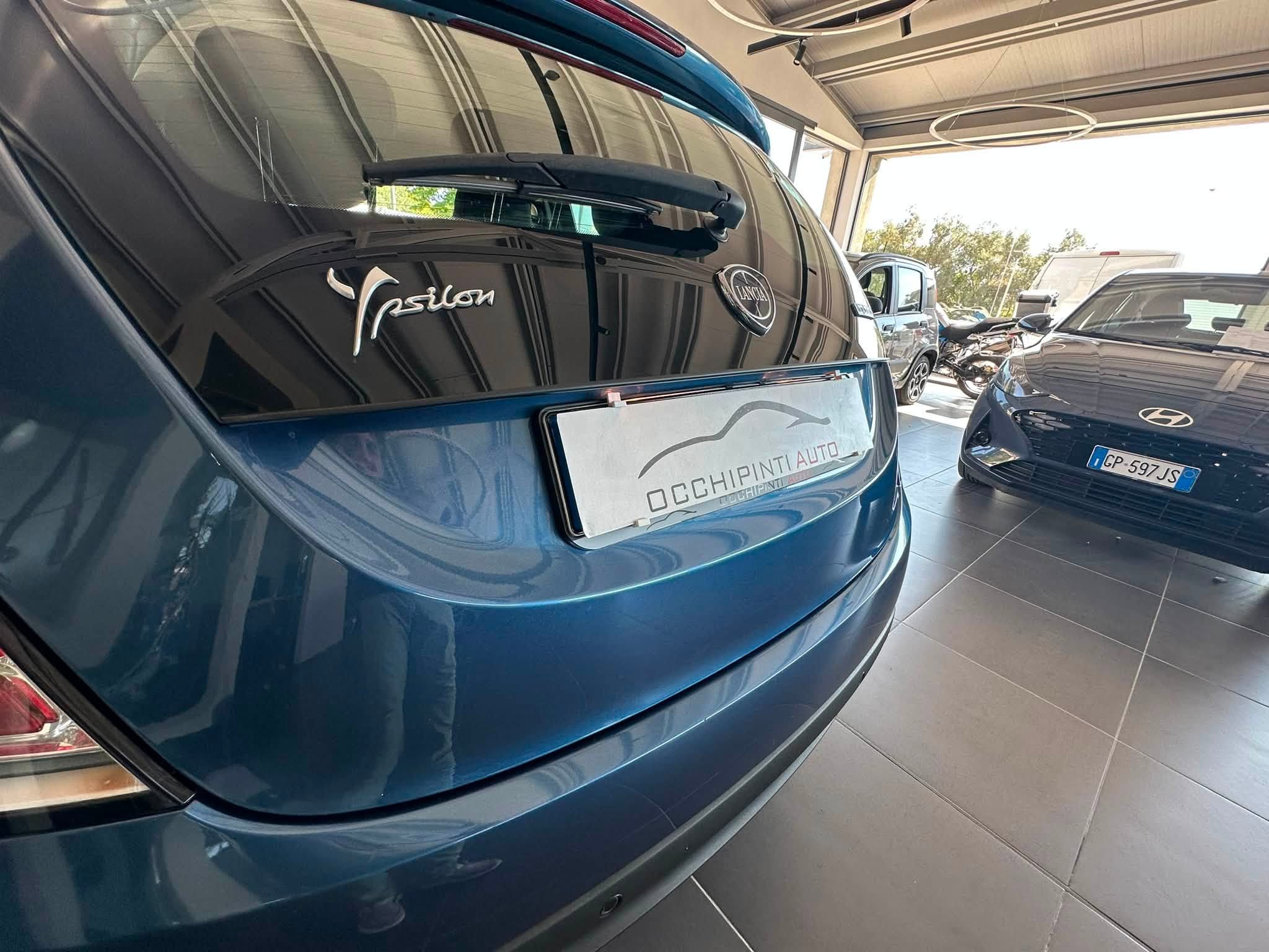LANCIA YPSILON GOLD 1.0 firefly Hybrid S&S 70 cv