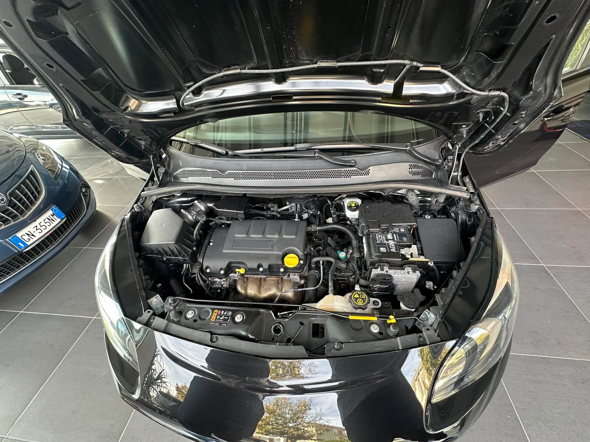 OPEL CORSA ADVANCE