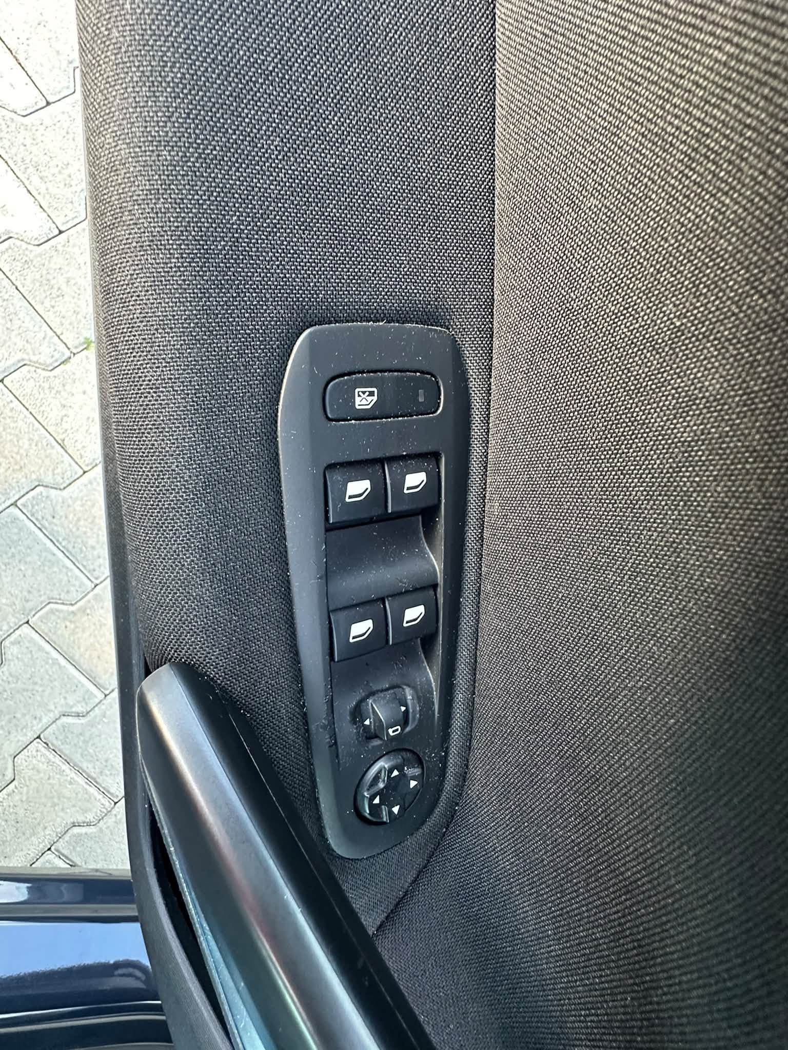 PEUGEOT 308 BlueHDi