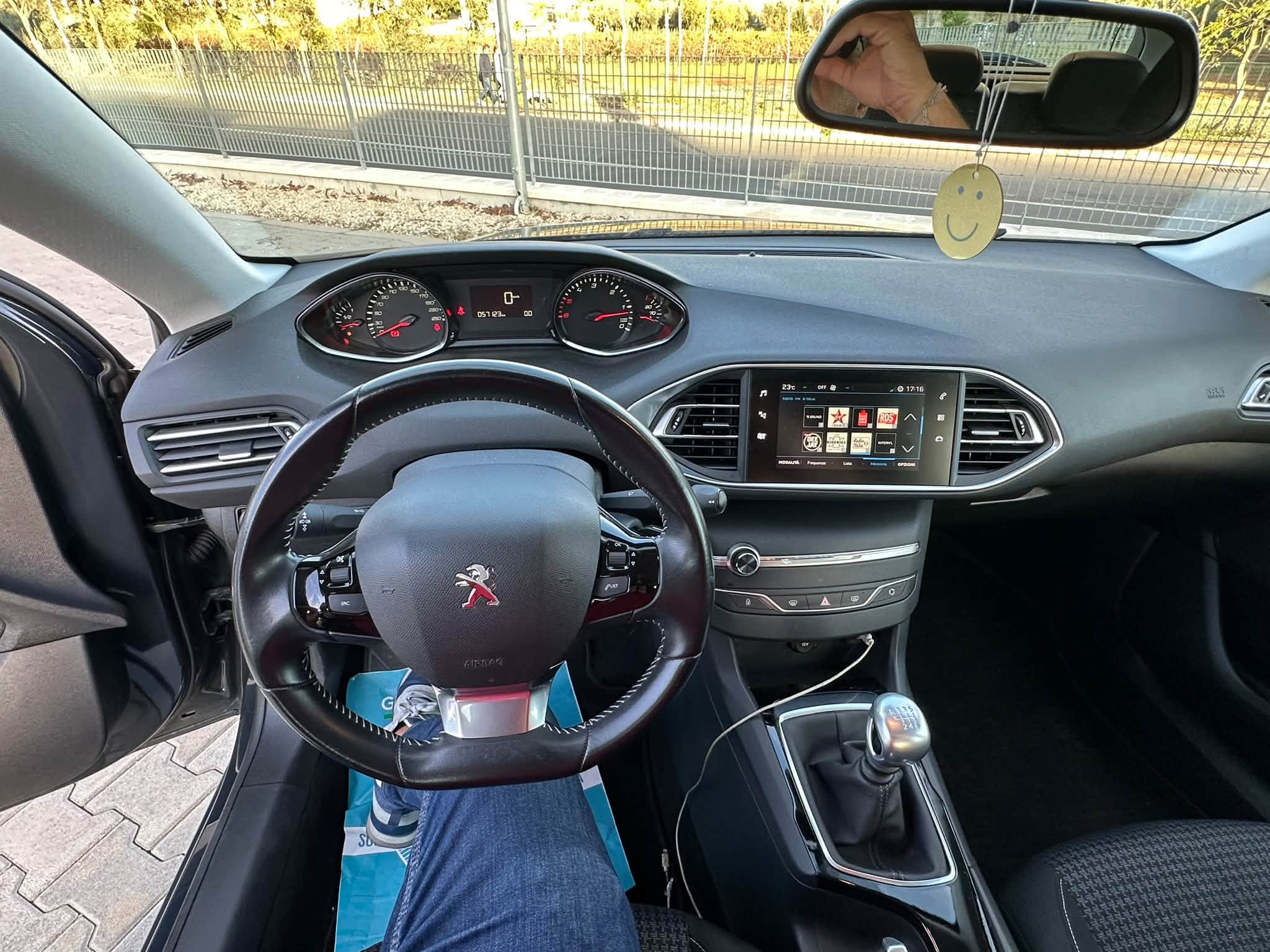 PEUGEOT 308 BlueHDi