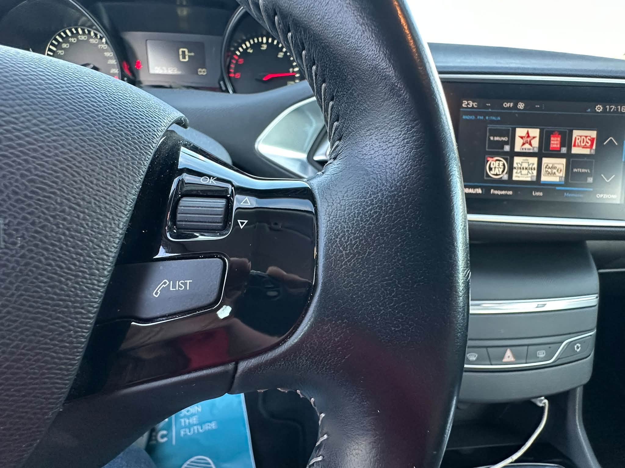 PEUGEOT 308 BlueHDi
