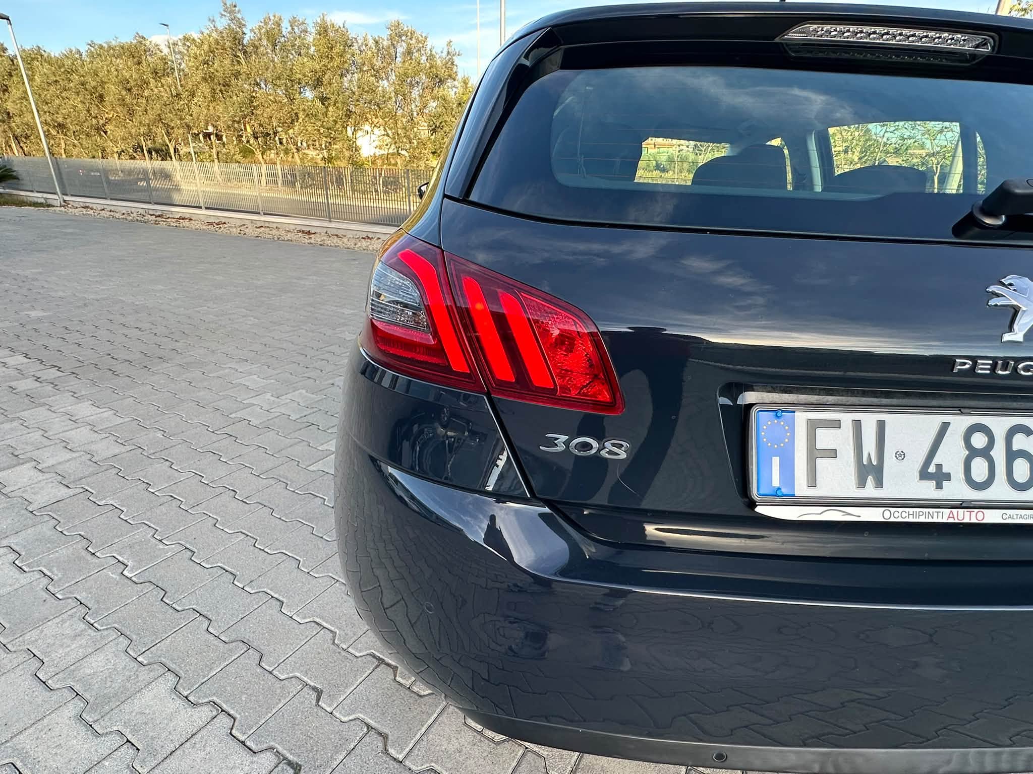 PEUGEOT 308 BlueHDi