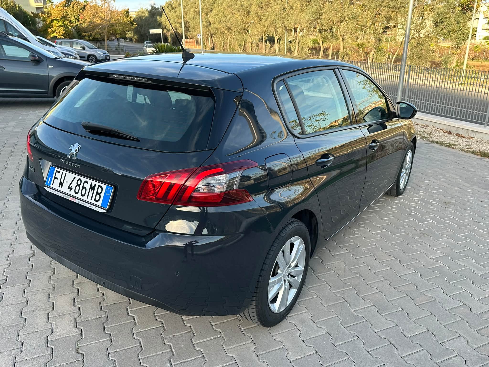 PEUGEOT 308 BlueHDi